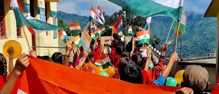 poonam-ghindiyal-government-school-transformation-uttarakhand-4 पूनम घिंडियाल द्वारा उत्तराखंड के सरकारी स्कूल में किया गया बदलाव, 9 से 68 बच्चों तक बढ़ी संख्या
